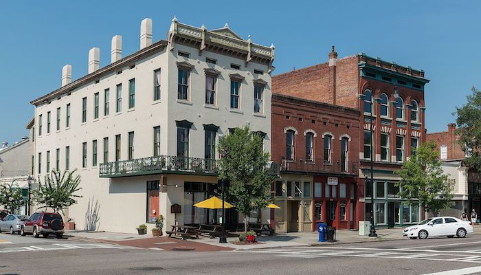 Downtown Augusta Georgia commercial buildings and business district 