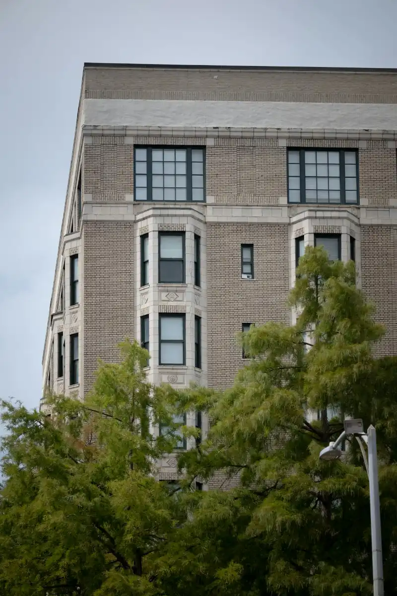 Macon Georgia commercial real estate properties and business district